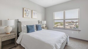 1 室のベッドルーム、デスク、アイロン / アイロン台、WiFi