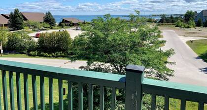 Lighthouse Point Collingwood Fully Furnished 2 Bed, 2 Bath with Water Views!