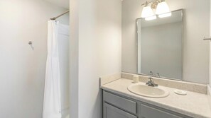 Bathroom - Landing | Chic 1BD, Gym (Birmingham)