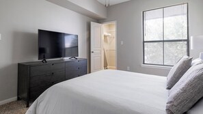 1 chambre, bureau, fer et planche à repasser, Wi-Fi