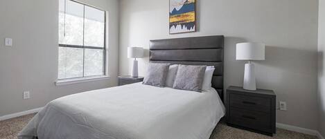 1 chambre, bureau, fer et planche à repasser, Wi-Fi