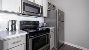 Refrigerador y comedor 