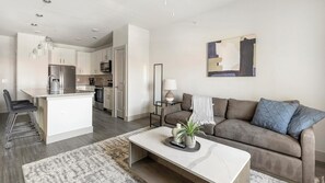 Smart TV - Landing | Spectacular 1BD, Gym, Game Room (Grand Prairie)