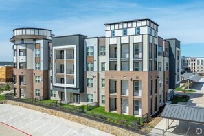 Exterior - Landing | Stylish 1BD, Clubhouse, Gym (Grand Prairie)