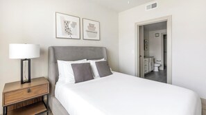 1 bedroom, desk, iron/ironing board, WiFi