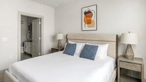 2 bedrooms, desk, iron/ironing board, WiFi