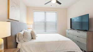 2 bedrooms, desk, iron/ironing board, WiFi