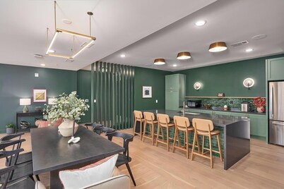 Landing | Modern 1BD, Gym, Clubhouse