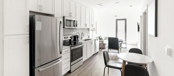 Landing | Chic 1BD, Clubhouse, Gym