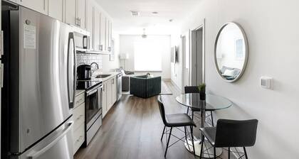 Landing | Stylish 1BD, Clubhouse, Gym