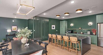 Landing | Amazing 1BD, Clubhouse, Gym