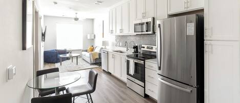 Refrigerador y comedor