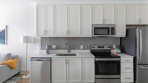 Fridge, dining tables - Landing | Modern 1BD, Gym, Clubhouse (Huntsville)