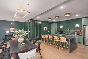 Dining - Landing | Modern 1BD, Gym, Clubhouse (Huntsville)