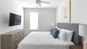 1 bedroom, desk, iron/ironing board, WiFi