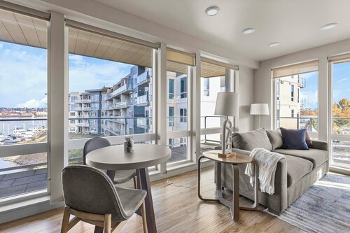 Landing | Incredible 2BD, Courtyard, Gym