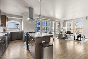 Interior - Landing | Incredible 2BD, Courtyard, Gym (Portland)