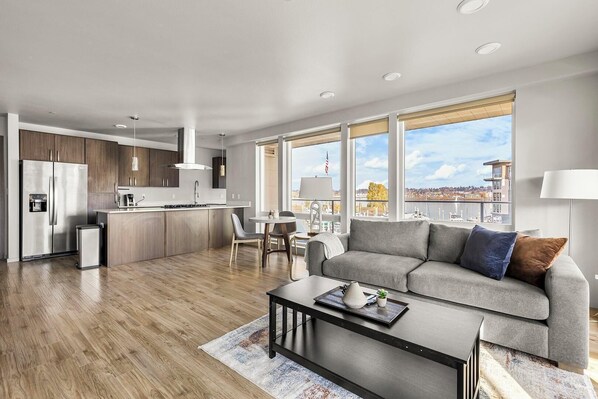 Smart TV - Landing | Incredible 2BD, Courtyard, Gym (Portland)