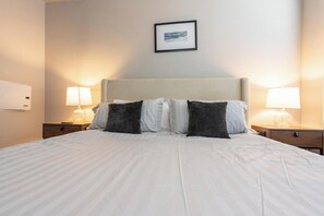 2 Schlafzimmer, Schreibtisch, Bügeleisen/Bügelbrett, WLAN