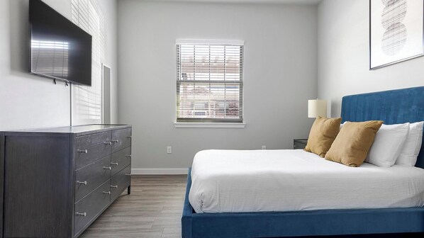 1 bedroom, desk, iron/ironing board, WiFi
