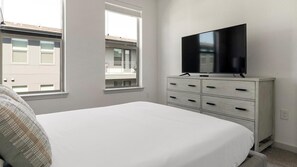 1 bedroom, desk, iron/ironing board, WiFi