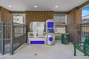 المنطقة المحيطة بالمنشأة