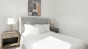 1 室のベッドルーム、デスク、アイロン / アイロン台、WiFi