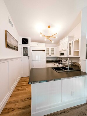 Microwave, oven, stovetop, dishwasher
