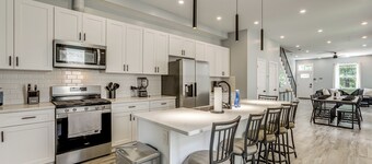 Group Getaway w/ Games & Patio in Philadelphia!