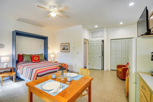 Trail Vacation Rental | Studio | 1BA | Step-Free Access | 400 Sq Ft