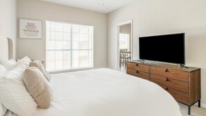 1 chambre, bureau, fer et planche à repasser, Wi-Fi