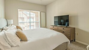 1 quarto, escrivaninha, ferros/tábuas de passar roupa, Wi-Fi