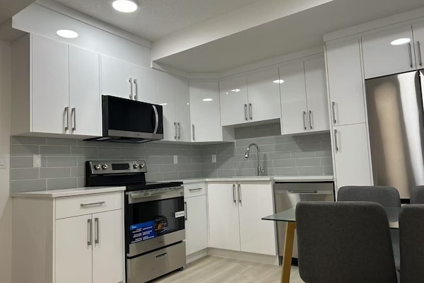 Microonde, forno, piano cottura, lavastoviglie