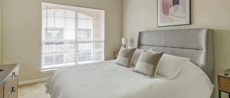 1 chambre, bureau, fer et planche à repasser, Wi-Fi