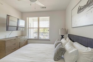 1 chambre, bureau, fer et planche à repasser, Wi-Fi