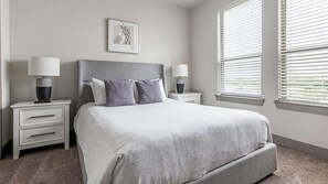 1 chambre, bureau, fer et planche à repasser, Wi-Fi