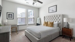 1 室のベッドルーム、デスク、アイロン / アイロン台、WiFi