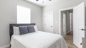 1 Schlafzimmer, Schreibtisch, Bügeleisen/Bügelbrett, WLAN