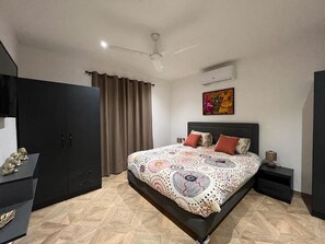 3 bedrooms, iron/ironing board, WiFi, bed sheets