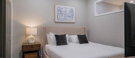 1 chambre, bureau, fer et planche à repasser, Wi-Fi