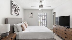 2 Schlafzimmer, Schreibtisch, Bügeleisen/Bügelbrett, WLAN