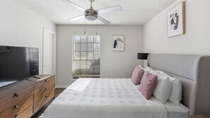 2 bedrooms, desk, iron/ironing board, WiFi