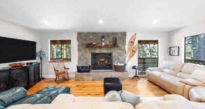 Secluded Incline Village Stay w/ Deck Near Diamond Peak & Lake Cloud 9 and 1/2 by Avantstay