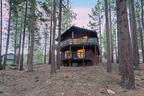 Secluded Incline Village Stay w/ Deck Near Diamond Peak & Lake Cloud 9 and 1/2 by Avantstay