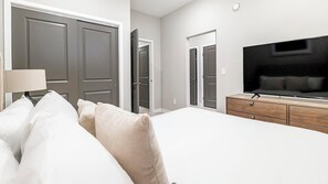 1 chambre, bureau, fer et planche à repasser, Wi-Fi