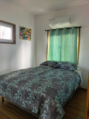 2 bedrooms, WiFi, bed sheets - Ocean view 2bedroom condo wonderful Views with AC, stunning Sunrise and sets. (Crawfish Rock)