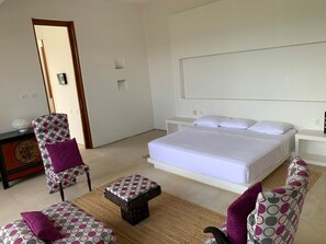 4 bedrooms, desk, iron/ironing board, free WiFi - Amazing villa with the best view in the region (Apulo)