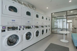 Interior - Landing | Stunning Studio, Courtyard, Gym (Portland)
