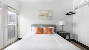 Desk, iron/ironing board, WiFi, bed sheets