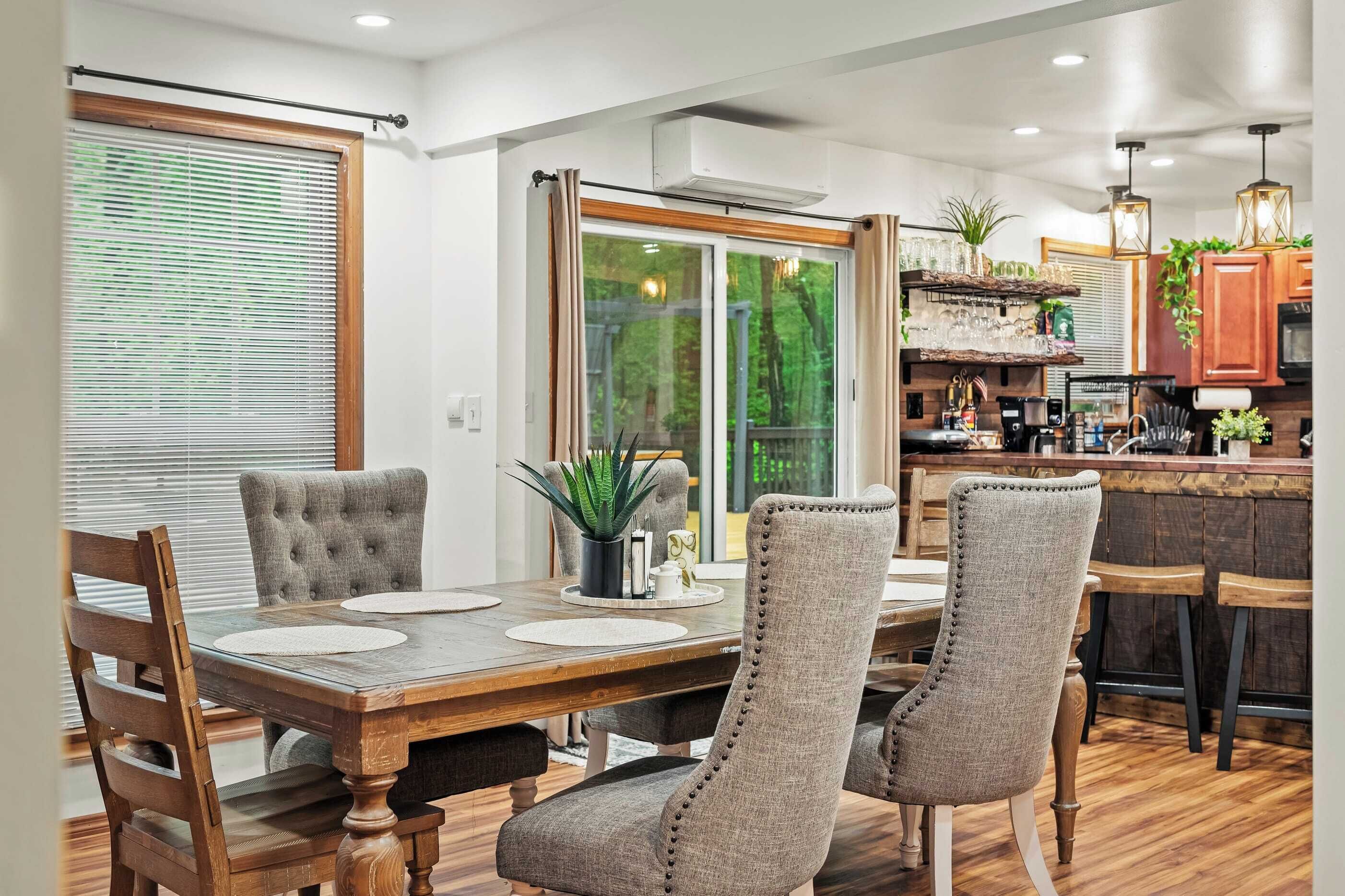 House (5 Bedrooms) | Interior